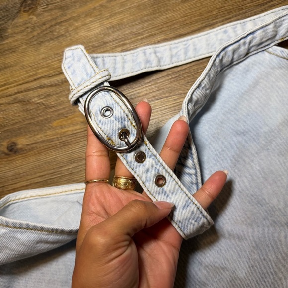 WeWoreWhat Light Wash Denim Mini Skirt with Cut-Out Waist Size L NWT - Picture 4 of 13